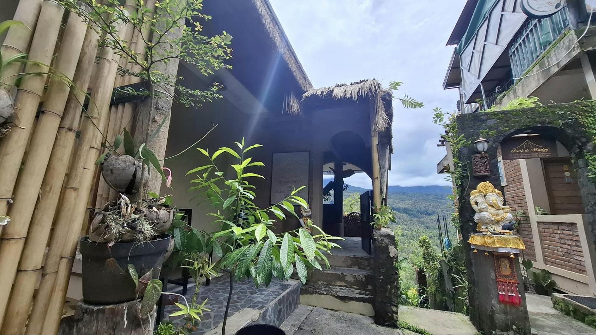 Umah De Madya & Rooftop De Madya Munduk Kültér fotó